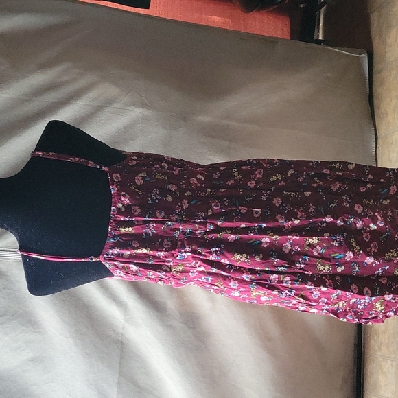 Sleeveless string strap dress with floral print - Picture 5 of 8